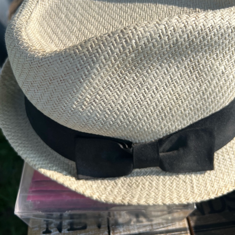 Women’s Classic Cream Fedora with Black Band